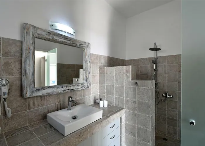 Villa Nisides Kostos